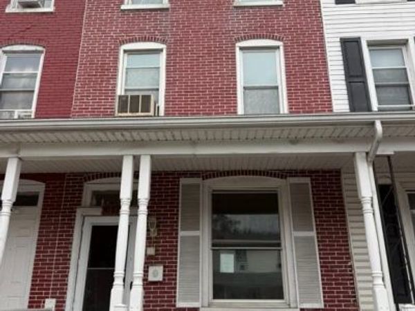 1627 CHESTNUT STREET , HARRISBURG, PA 17104