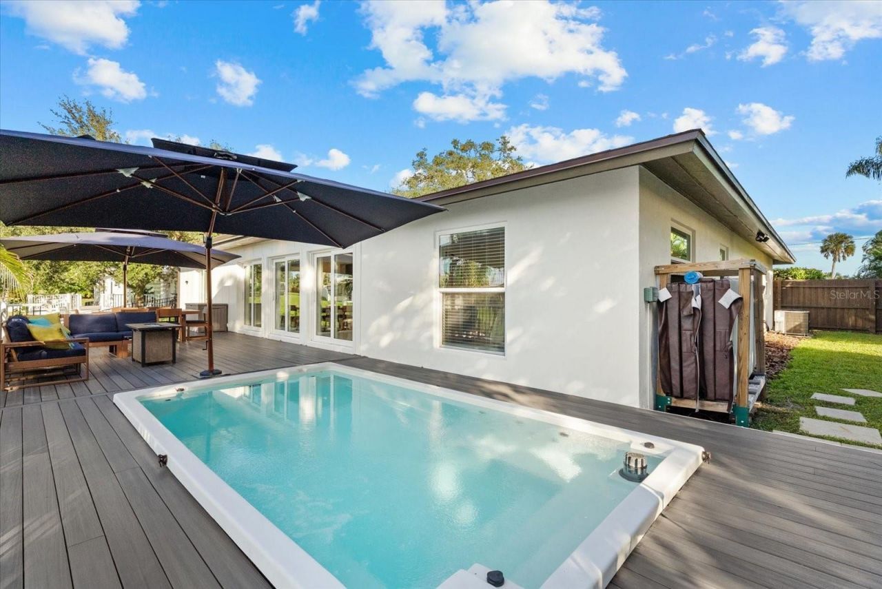 481 Magellan Drive , Sarasota, FL 34243 Photo