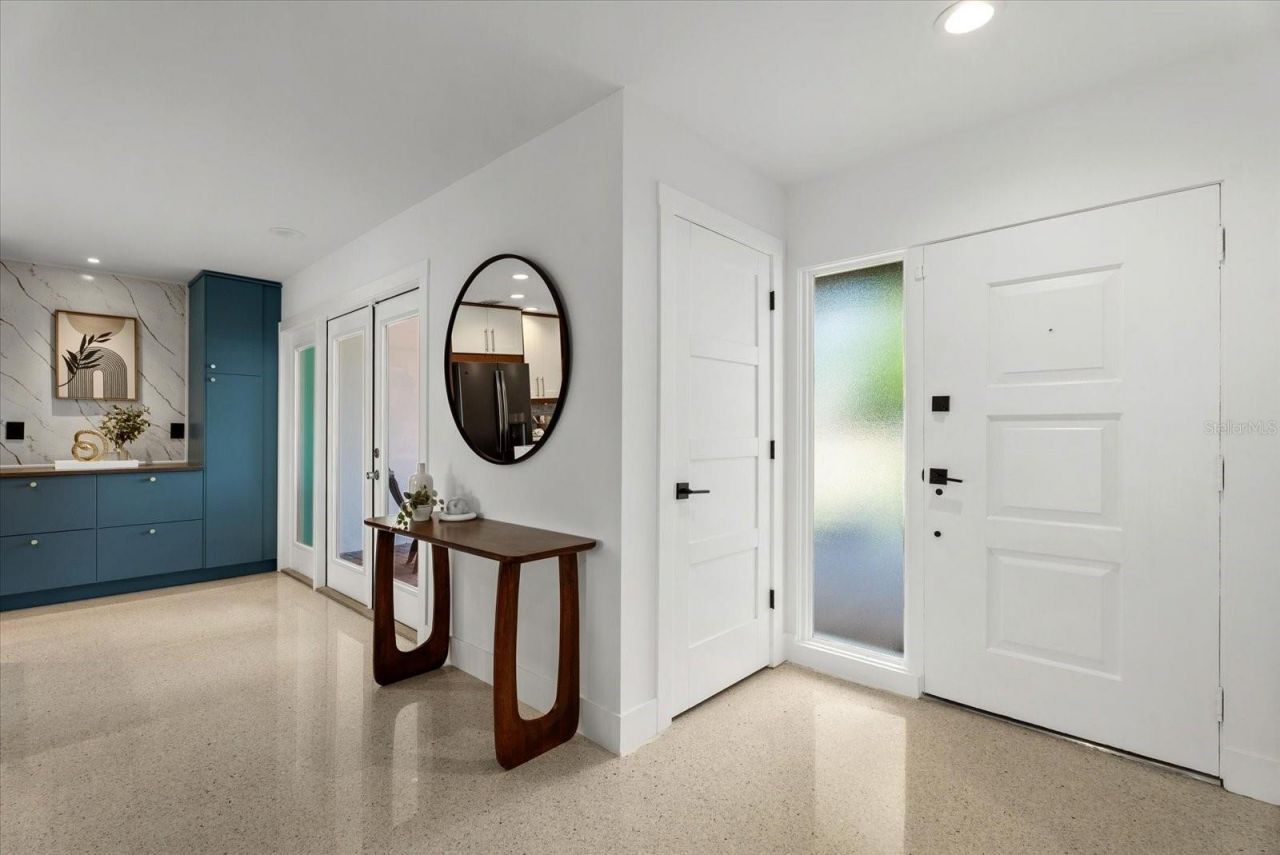 481 Magellan Drive , Sarasota, FL 34243 Photo