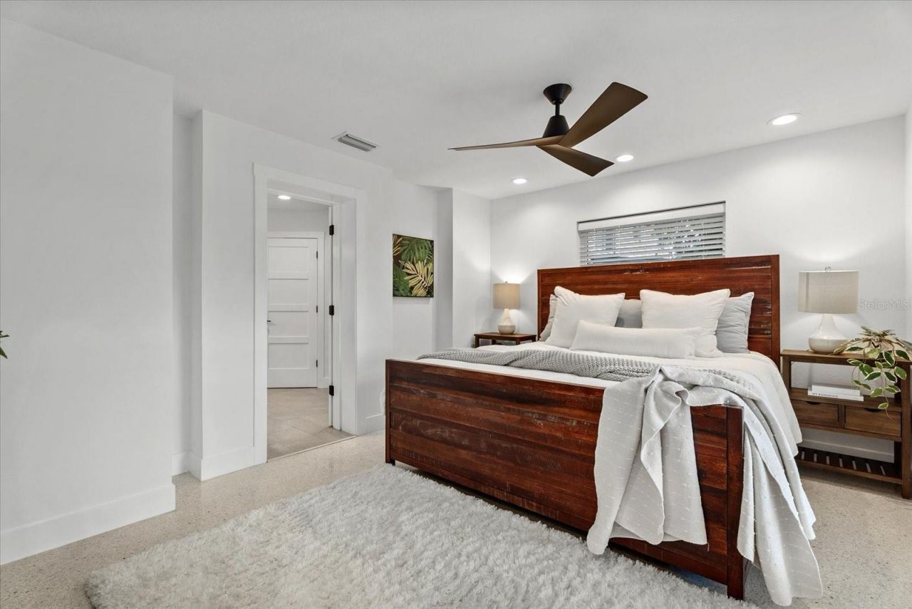 481 Magellan Drive , Sarasota, FL 34243 Photo