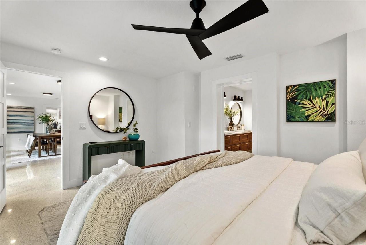 481 Magellan Drive , Sarasota, FL 34243 Photo