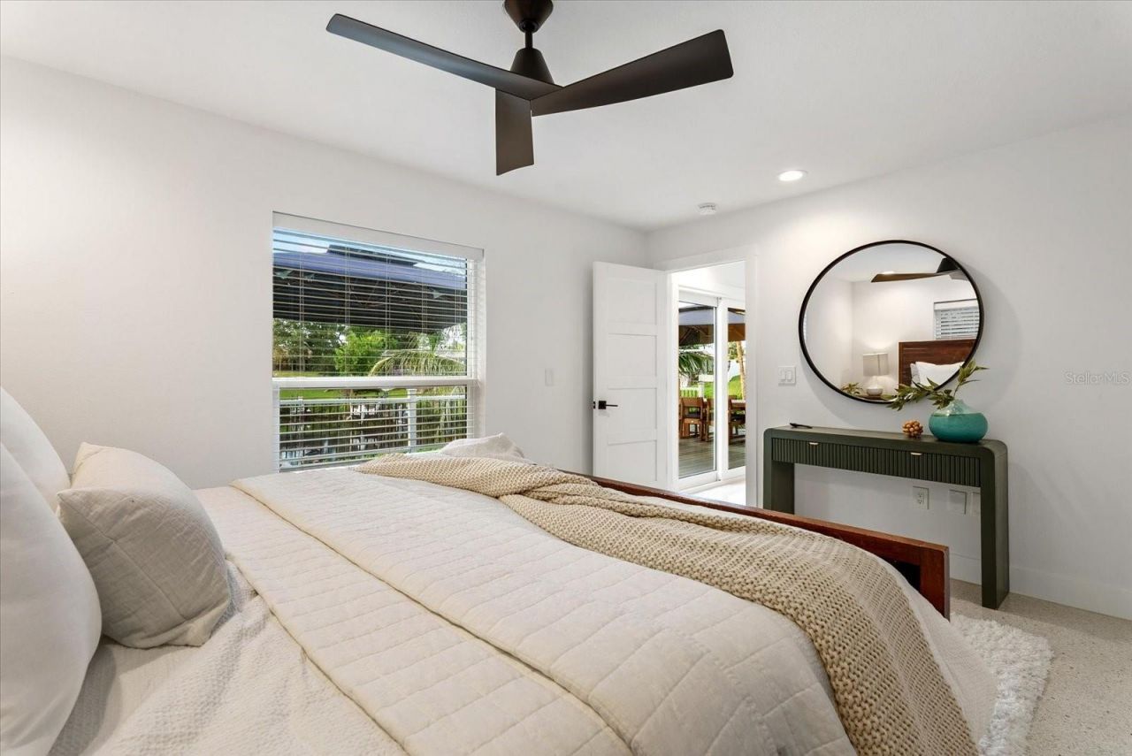 481 Magellan Drive , Sarasota, FL 34243 Photo