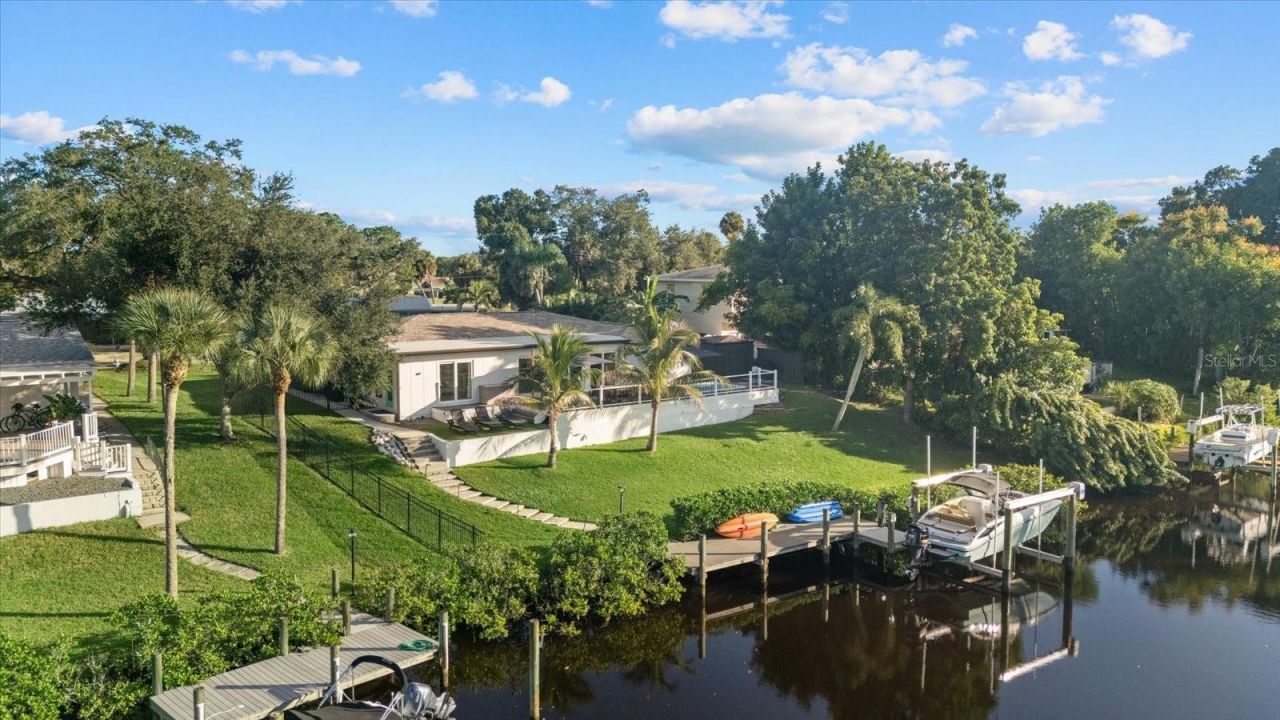 481 Magellan Drive , Sarasota, FL 34243 Photo