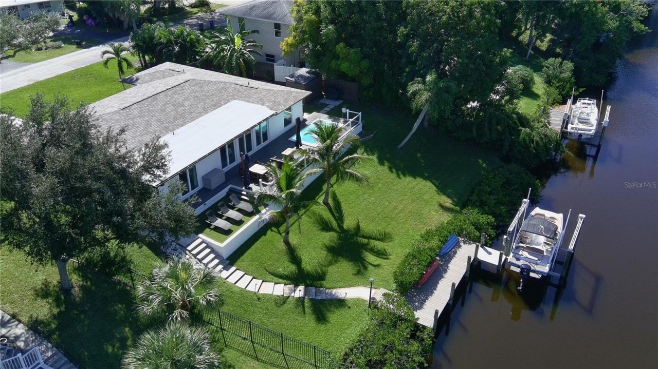 481 Magellan Drive , Sarasota, FL 34243 Photo