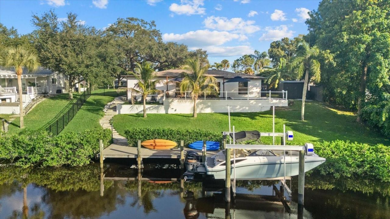 481 Magellan Drive , Sarasota, FL 34243 Photo