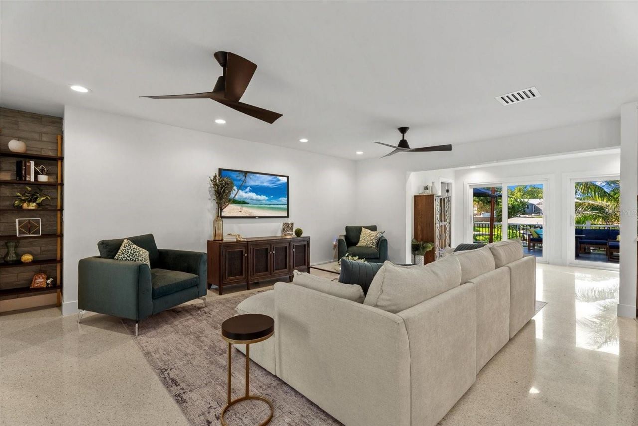 481 Magellan Drive , Sarasota, FL 34243 Photo