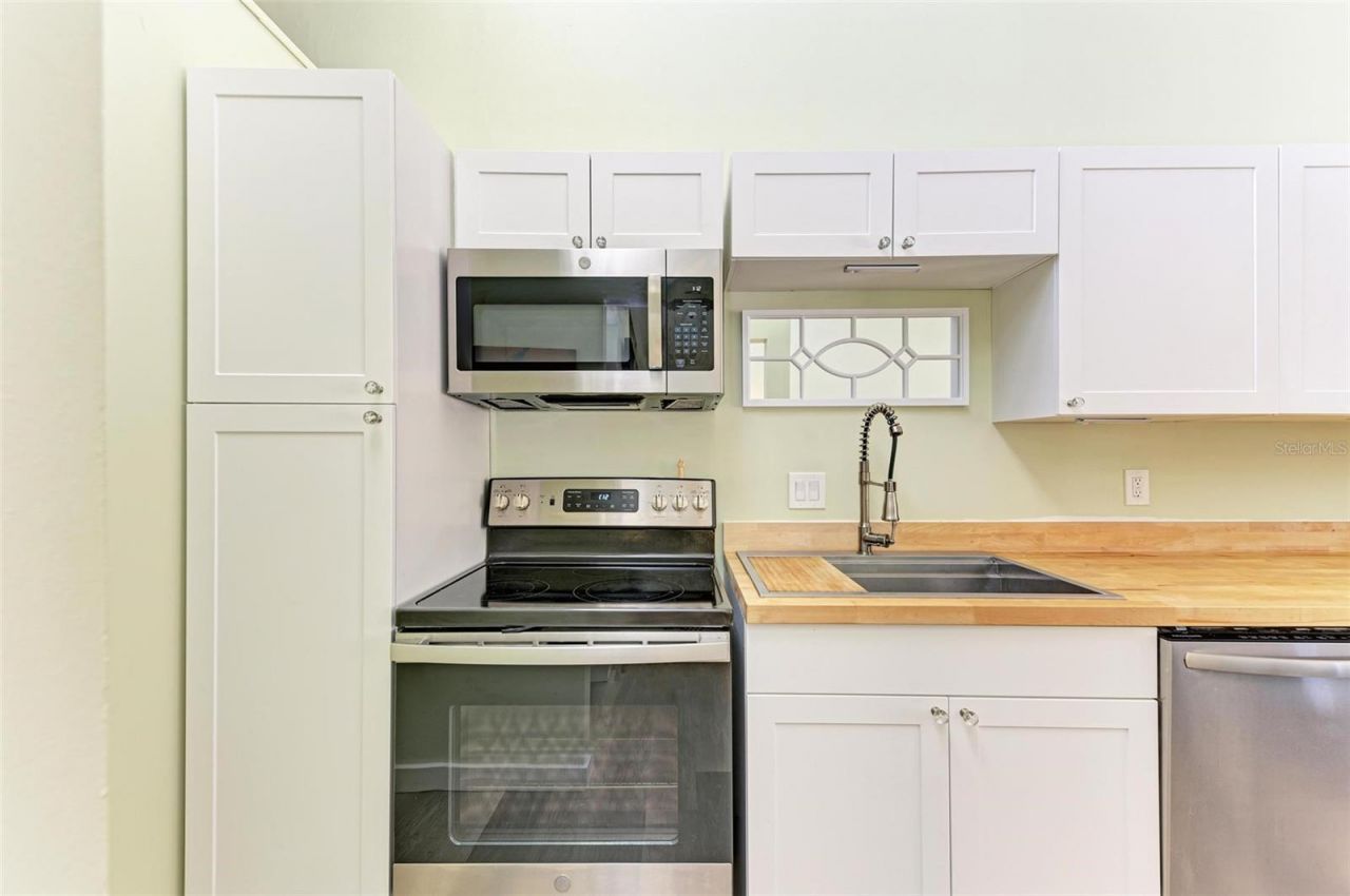 500 N Jefferson Avenue , Unit C3, Sarasota, FL 34237 Photo