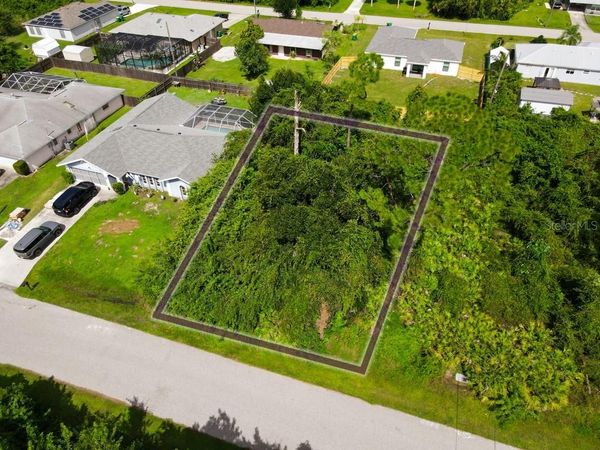 1150 GREAT FALLS AVENUE , PORT CHARLOTTE, FL 33948