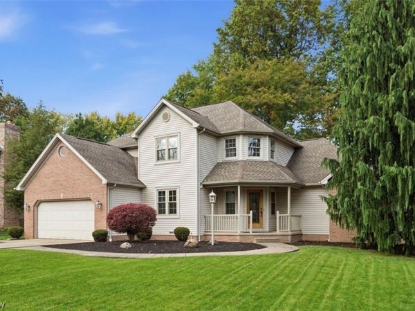 5202 N Beacon Drive, Youngstown, OH 44515