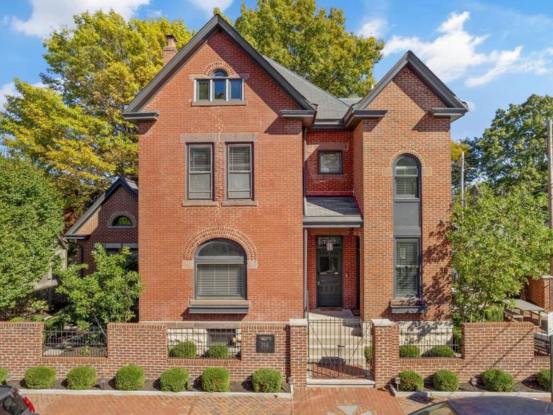 702 S 6th Street , Columbus, OH 43201 Photo 2