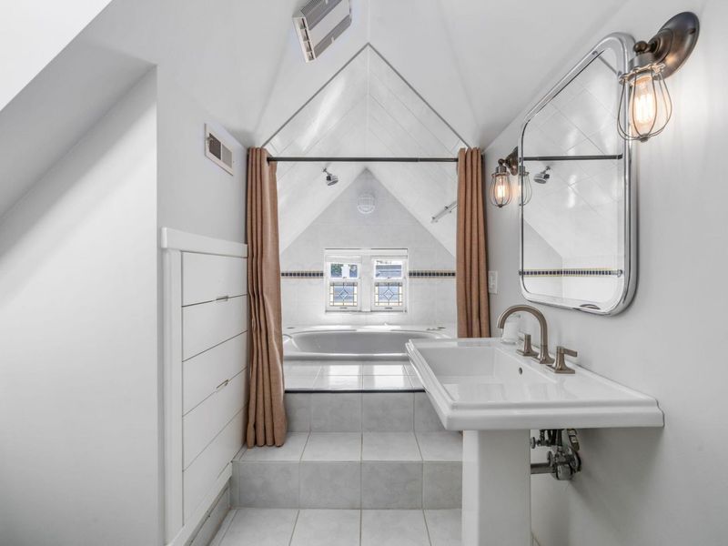 702 S 6th Street , Columbus, OH 43201 Photo 63
