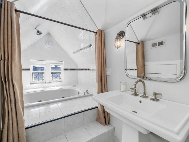 702 S 6th Street , Columbus, OH 43201 Photo 64