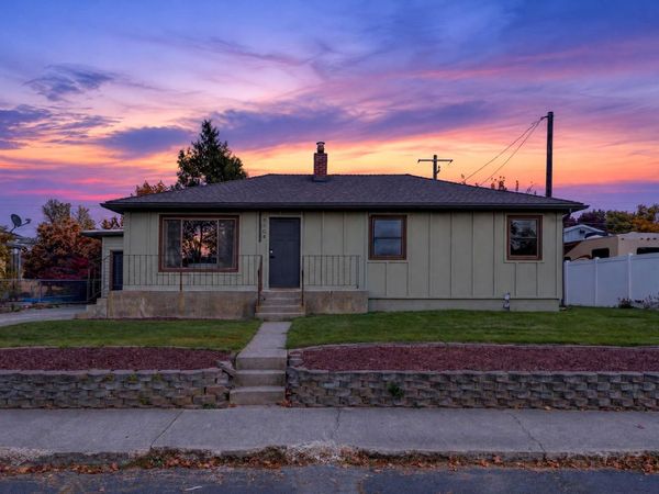 5704 N F St, Spokane, WA 99205