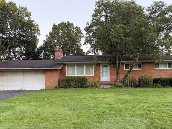 2625 Hyacinth Drive NW, North Canton, OH 44720
