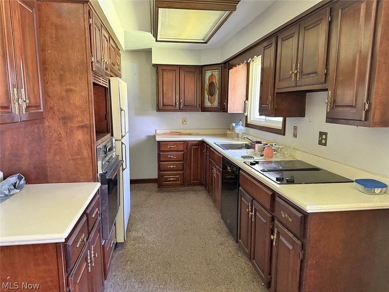 2625 Hyacinth Drive NW, North Canton, OH 44720 Photo 4