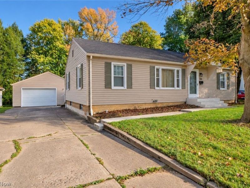 364 25th Street NW, Massillon, OH 44647 Photo 2