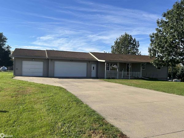 2724 Pickering Drive, Marshalltown, IA 50158