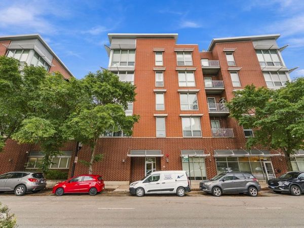 2035 S Indiana Avenue , Unit 211, Chicago, IL 60616