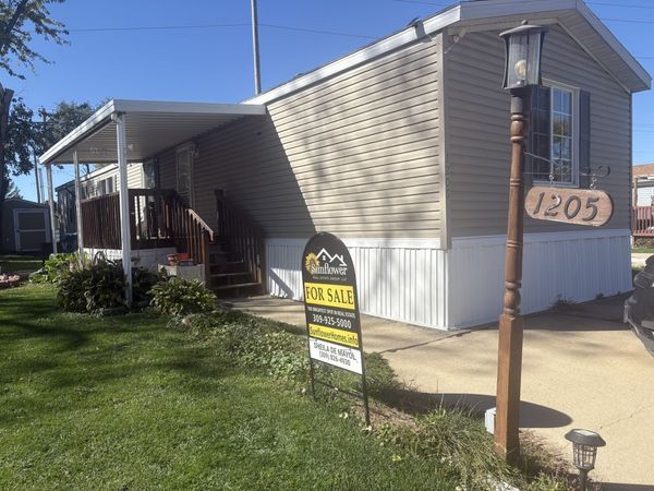1205 Omega Street , Bloomington, IL 61701