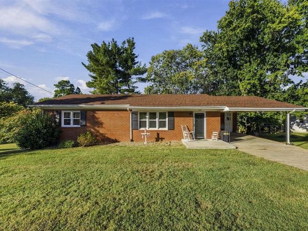 146 Grand Avenue , Glasgow, KY 42141