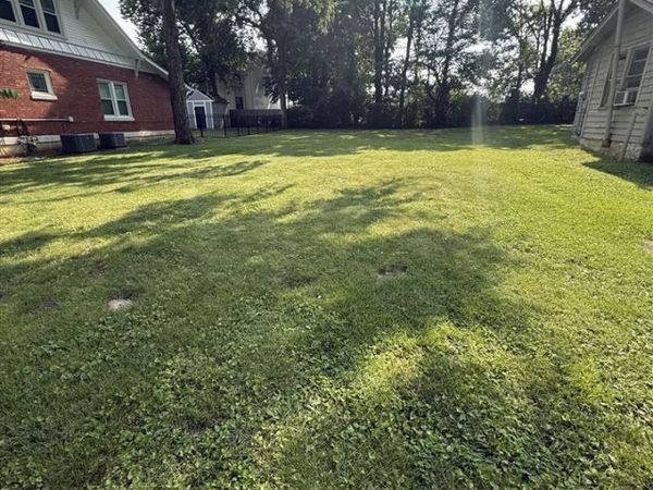931 E 11th Avenue , Bowling Green, KY 42101
