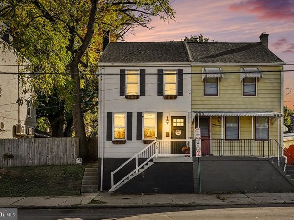 806 E CHESTNUT STREET, LANCASTER, PA 17602