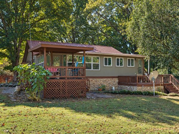 806 Case Rd , Prospect, TN 38477
