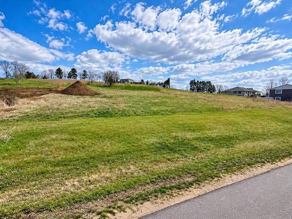21574 WOLFE RUN LANE, Unit 21562/2155, Galesville, WI 54630