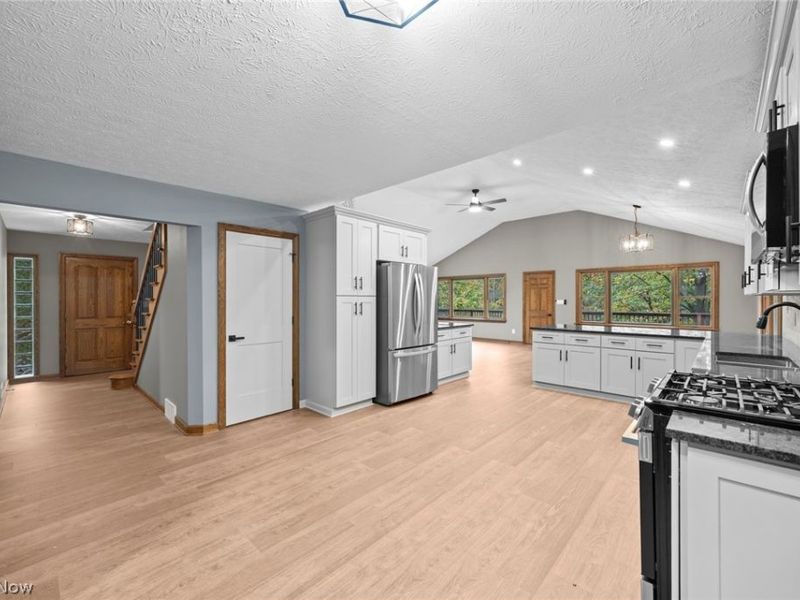25700 Taylor Street, Olmsted Falls, OH 44138 Photo 13