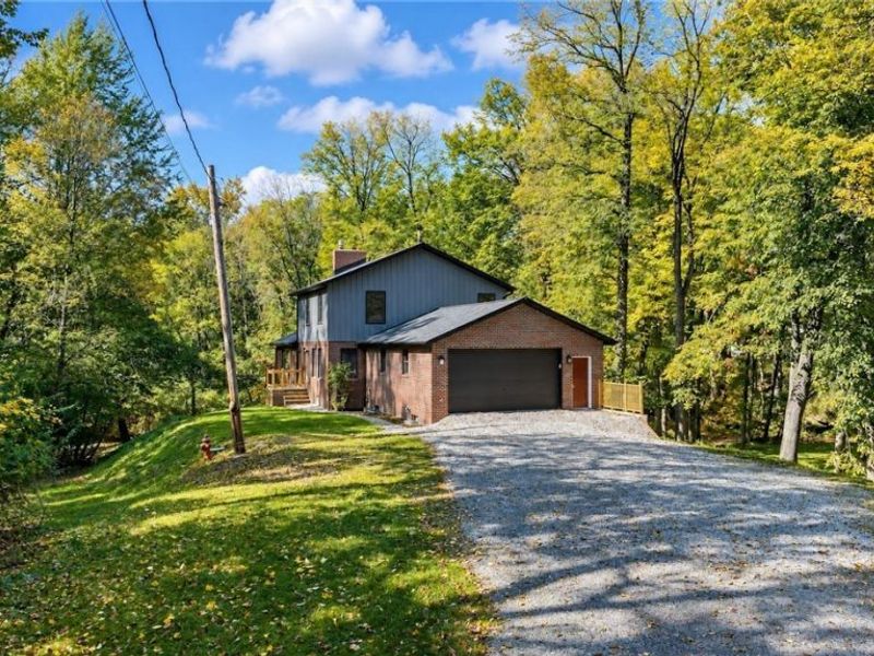 25700 Taylor Street, Olmsted Falls, OH 44138 Photo 3