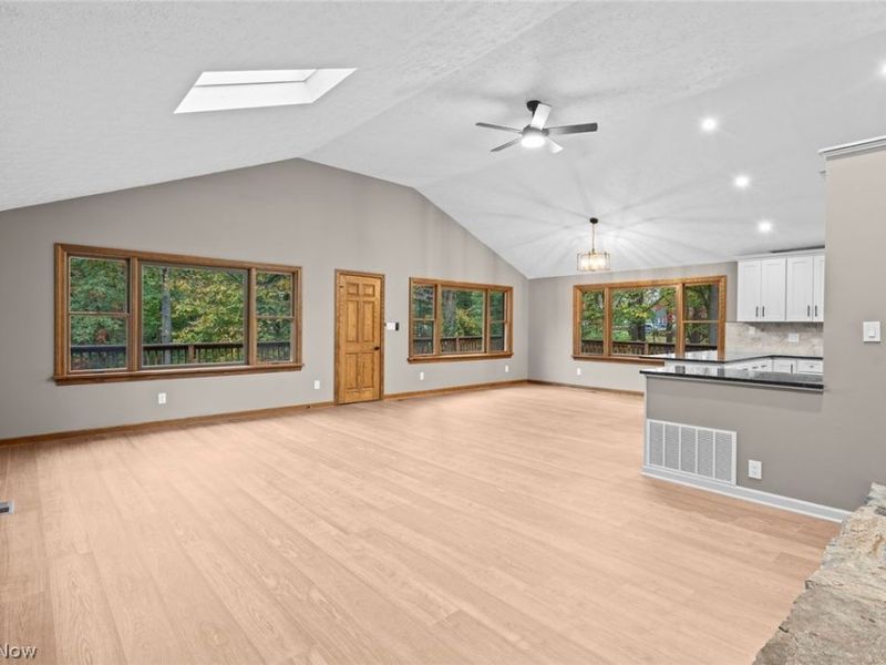 25700 Taylor Street, Olmsted Falls, OH 44138 Photo 5