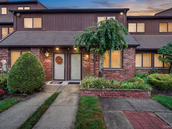 59 Stonegate Drive , Staten Island, NY 10304