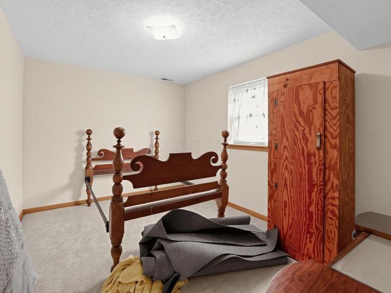 28 James Court , South Charleston, OH 45368 Photo 9
