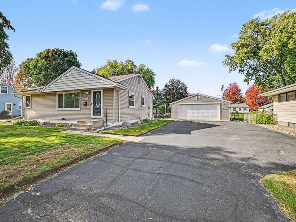 6961 Clayton Avenue , Inver Grove Heights, MN 55076