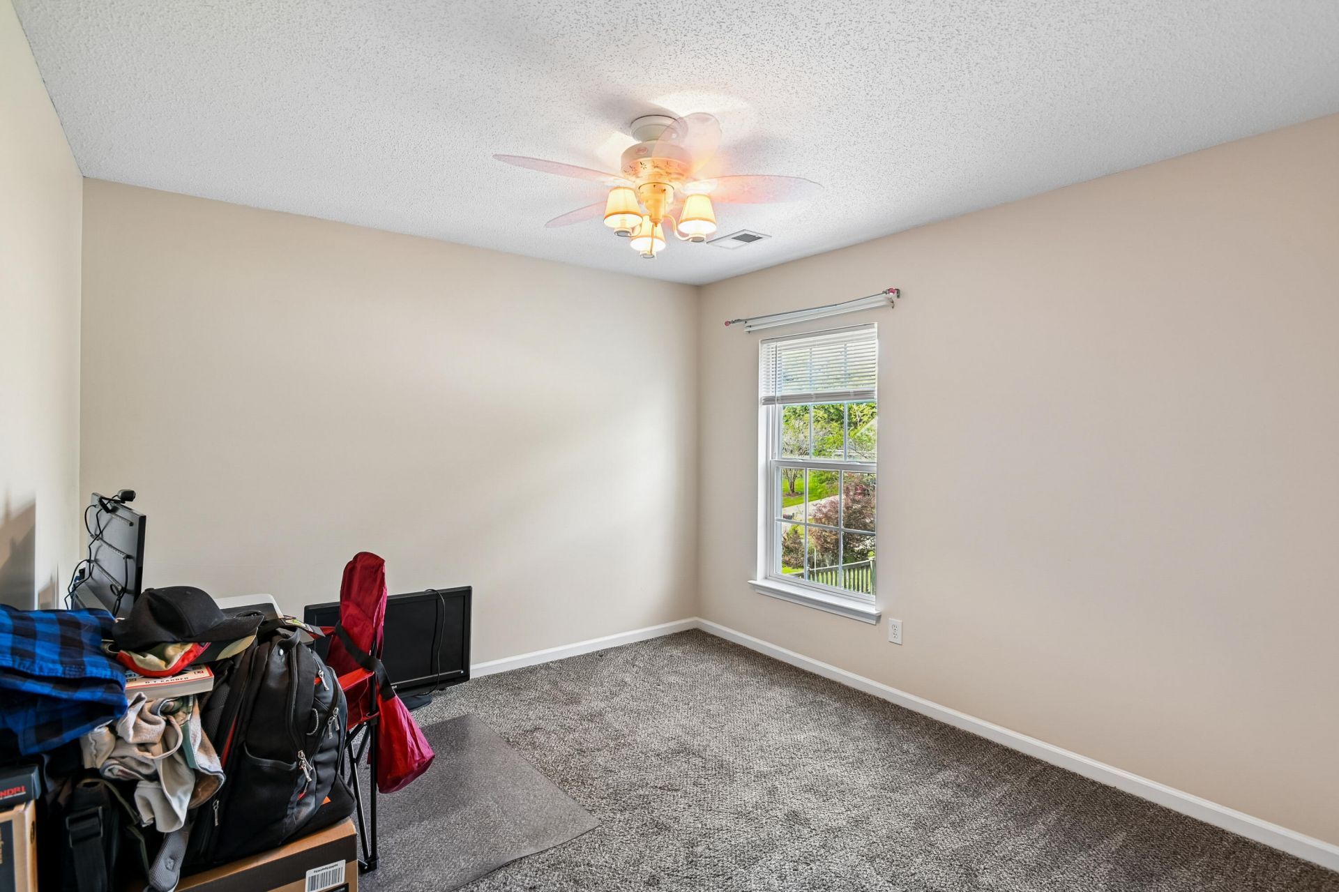 1048 Moss Grove Drive Photo 32
