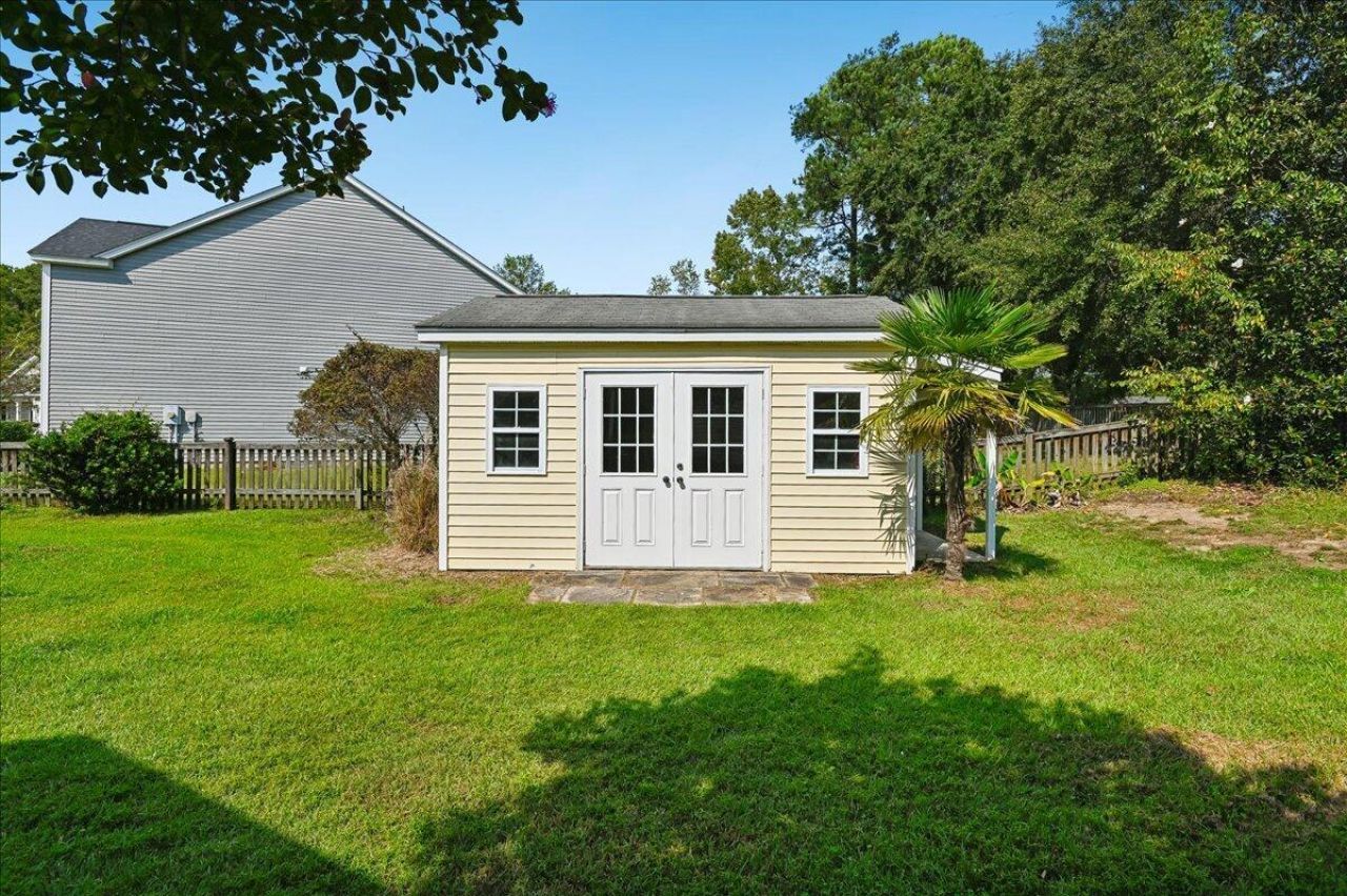 1048 Moss Grove Drive Photo 36