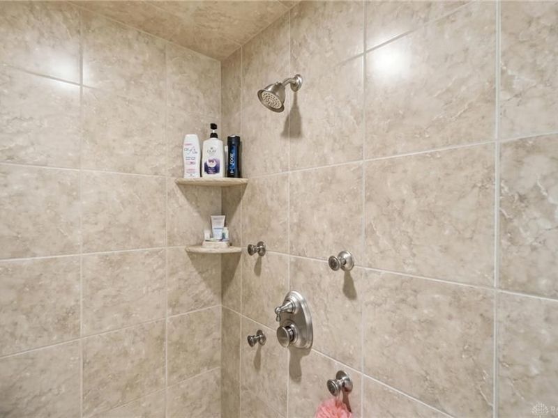 3997 Fox Run Drive, Bellbrook, OH 45305 Photo 47