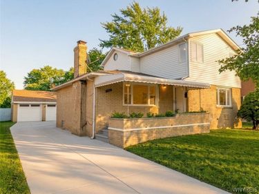 4895 Harlem Road, Buffalo, NY 14226