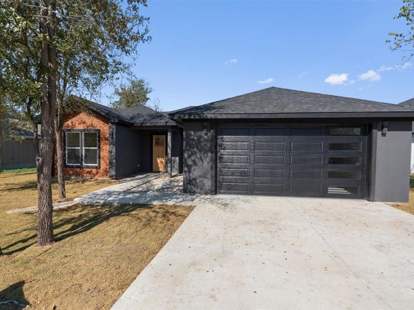 108 Kipapa CT, Bastrop, TX 78602