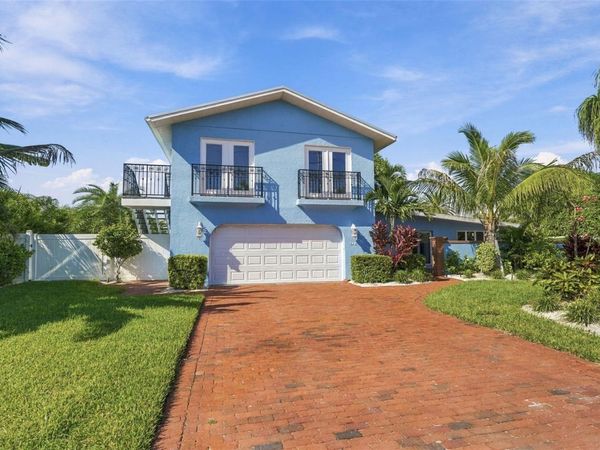528 KEY ROYALE DRIVE , HOLMES BEACH, FL 34217