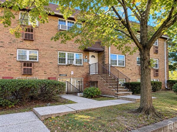78 College Drive, Edison, NJ 08817