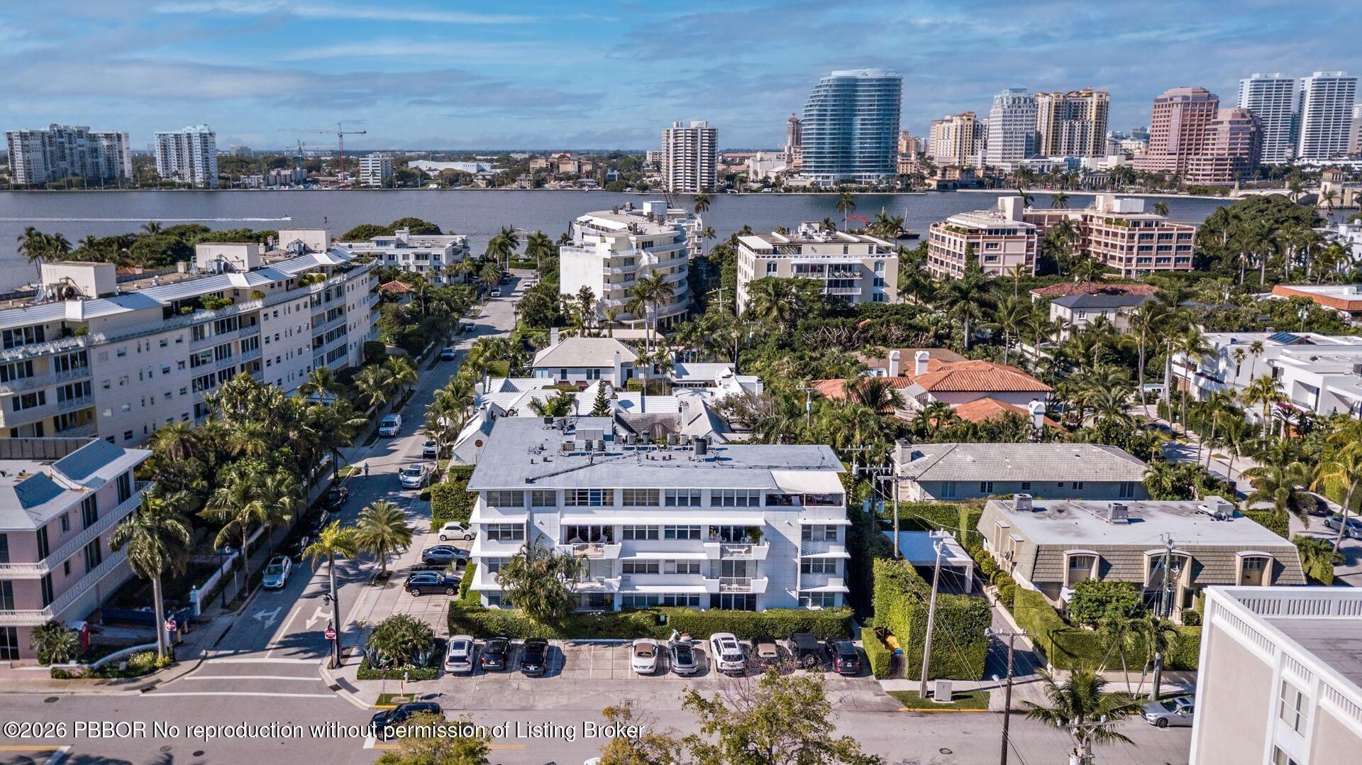 401 Peruvian Avenue, Unit 104, Palm Beach, FL 33480 Photo