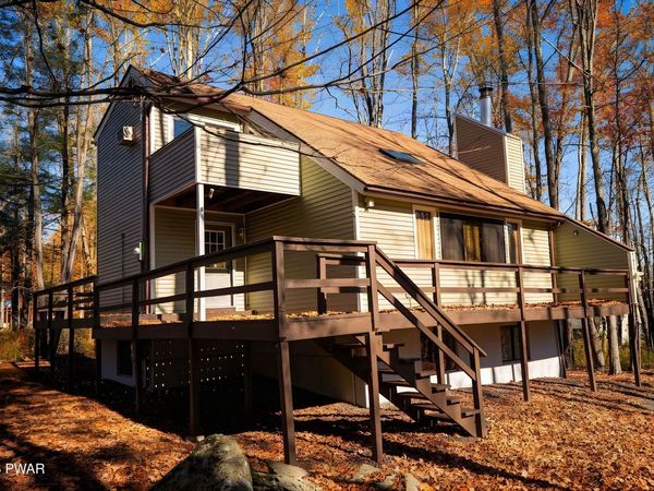 10 Garden Drive , Lake Ariel, PA 18436