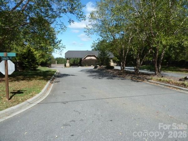 144 Table Rock Trace NW, Valdese, NC 28690