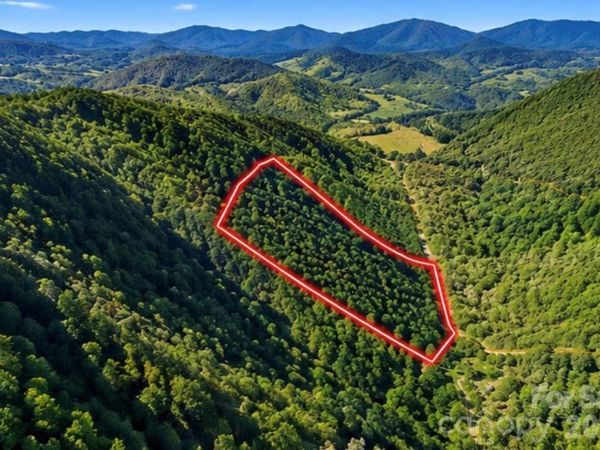 1930 Ball Branch Road , Boone, NC 28607