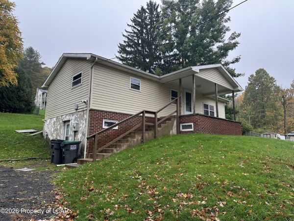 24 Northview Avenue, Harveys Lake, PA 18618