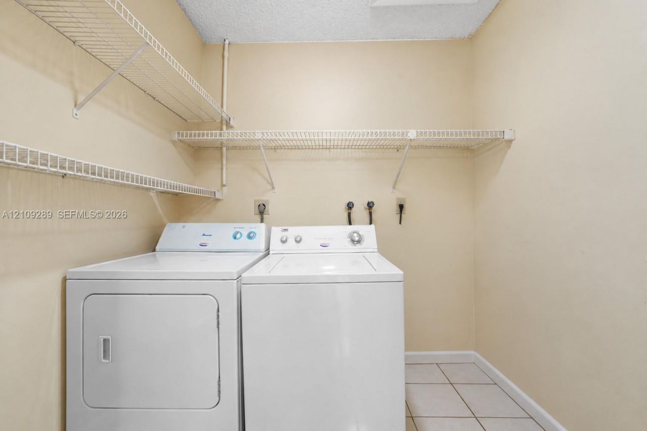 10241 NW 125th St , Hialeah Gardens, FL 33018 Photo