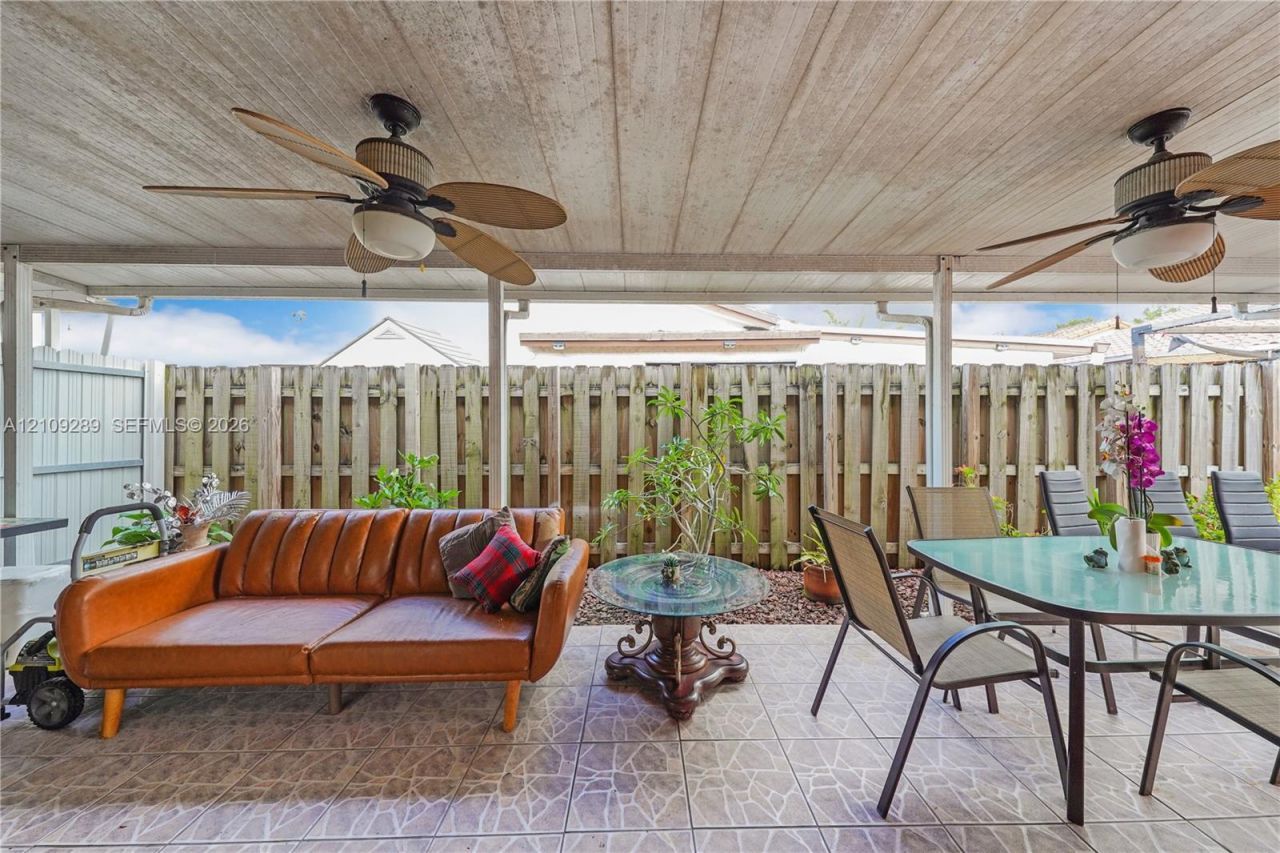 10241 NW 125th St , Hialeah Gardens, FL 33018 Photo