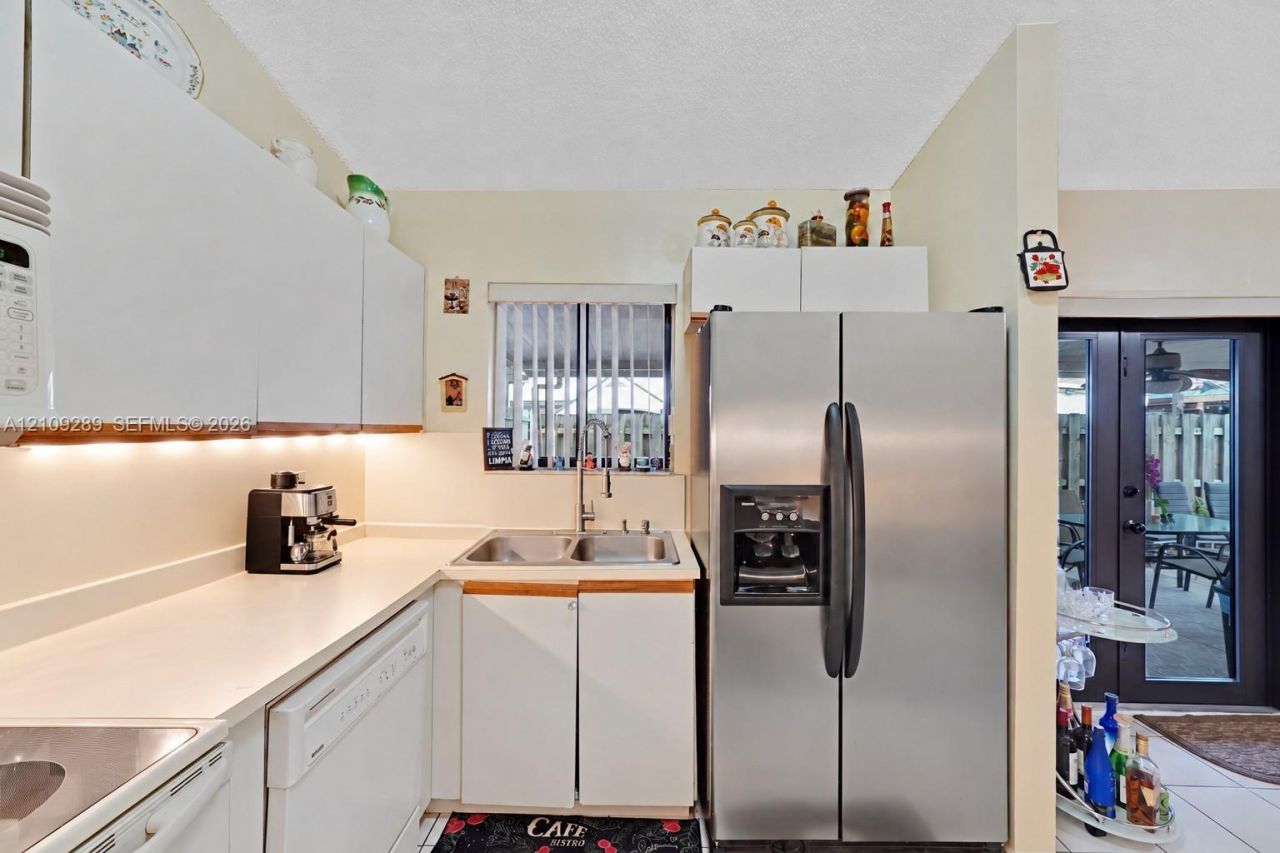 10241 NW 125th St , Hialeah Gardens, FL 33018 Photo