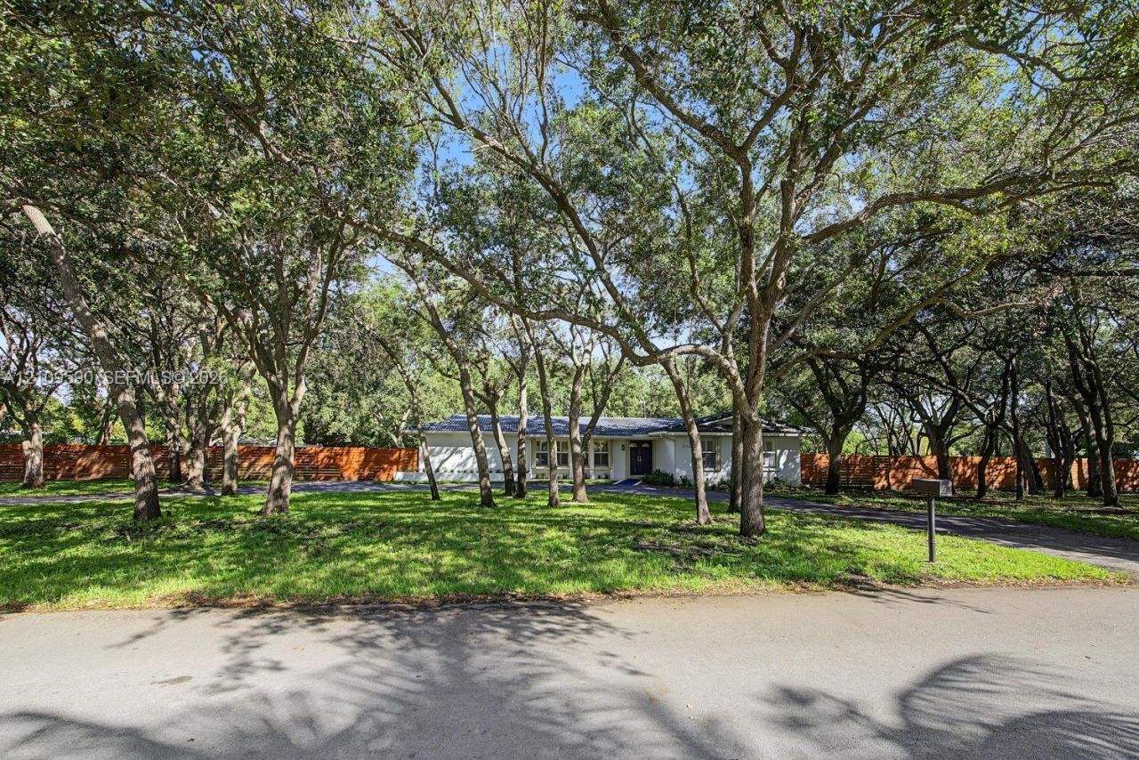 7715 SW 122nd St, Pinecrest, FL 33156 Photo